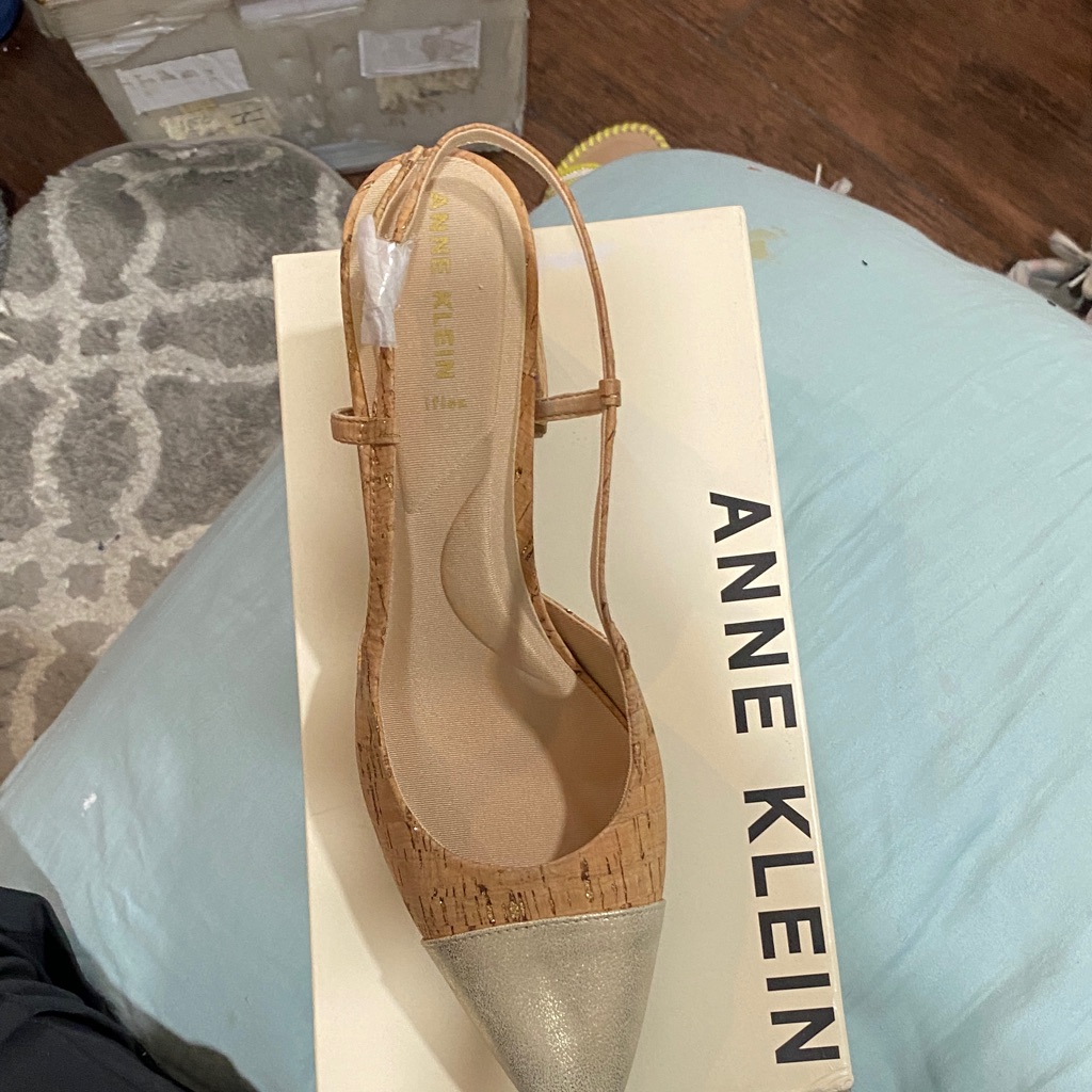 Anne Klein Tan And Silver Pointed Heels